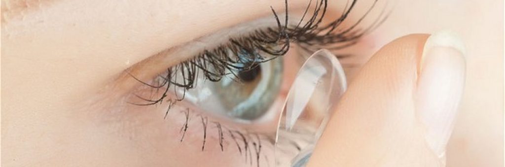 Comment enlever ses lentilles de contact